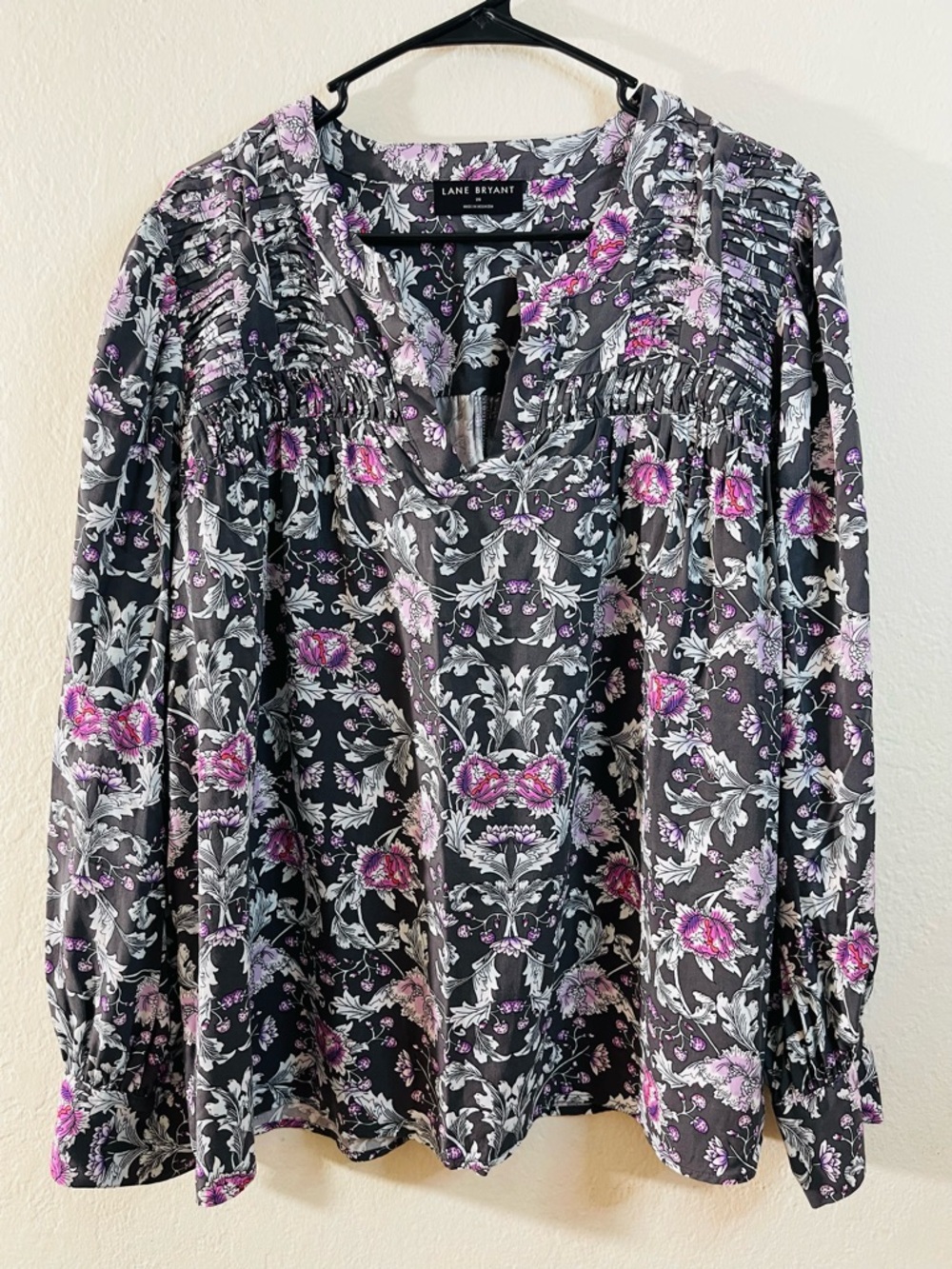 Lane Bryant Black Floral Blouse with Pink and Gray Accents Women Size 20 Casual